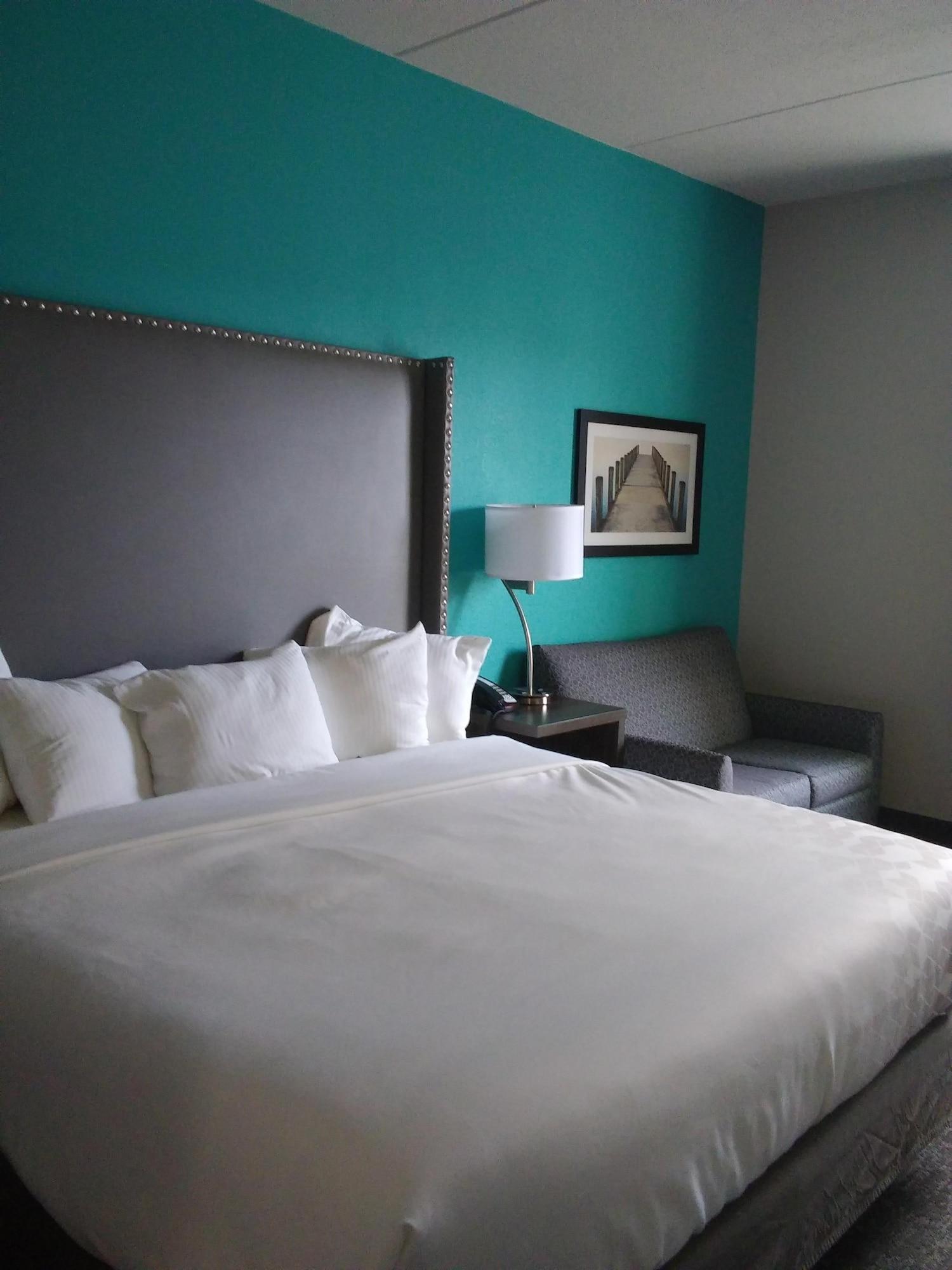 La Quinta By Wyndham Jamestown Extérieur photo