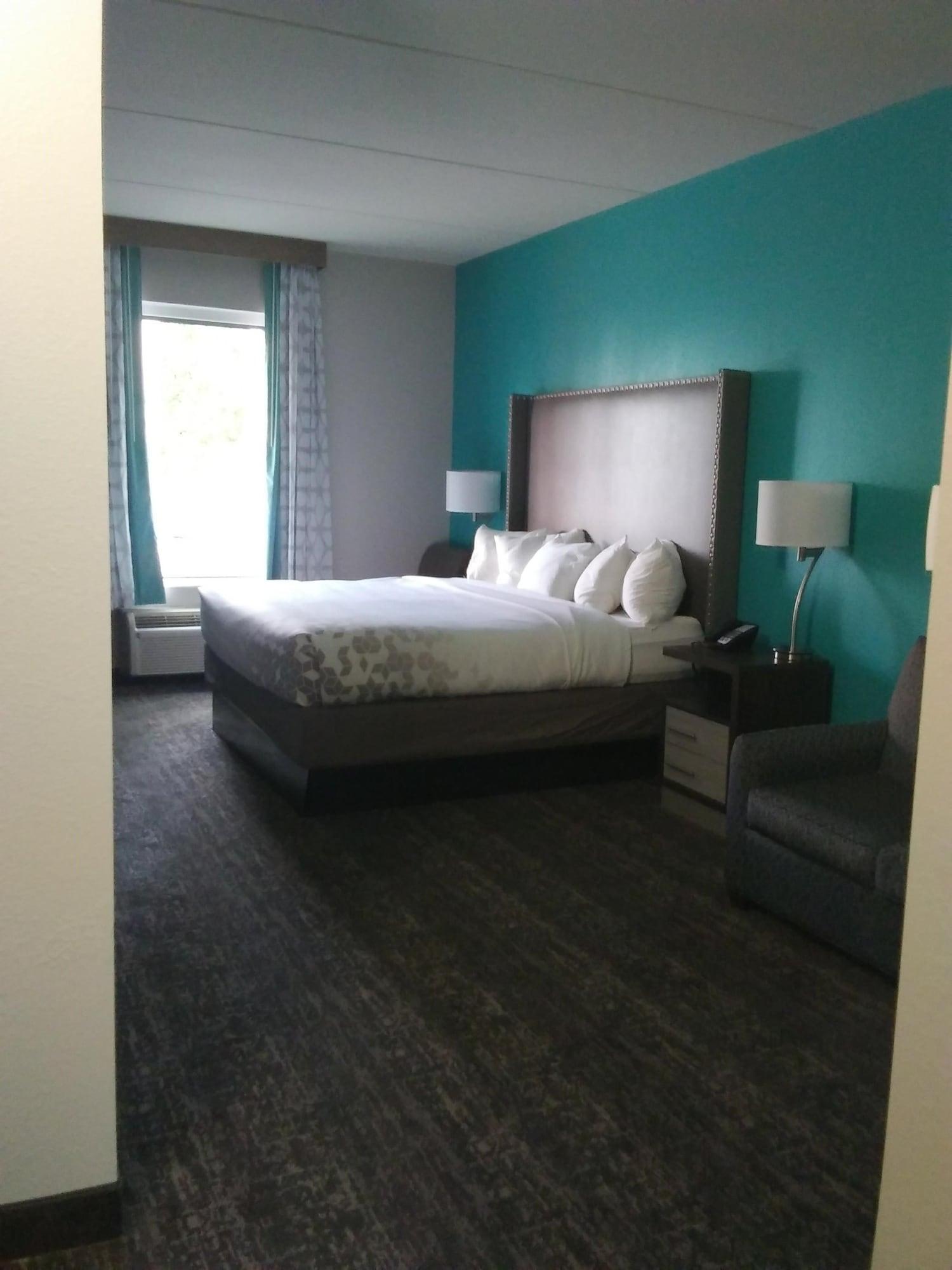 La Quinta By Wyndham Jamestown Extérieur photo