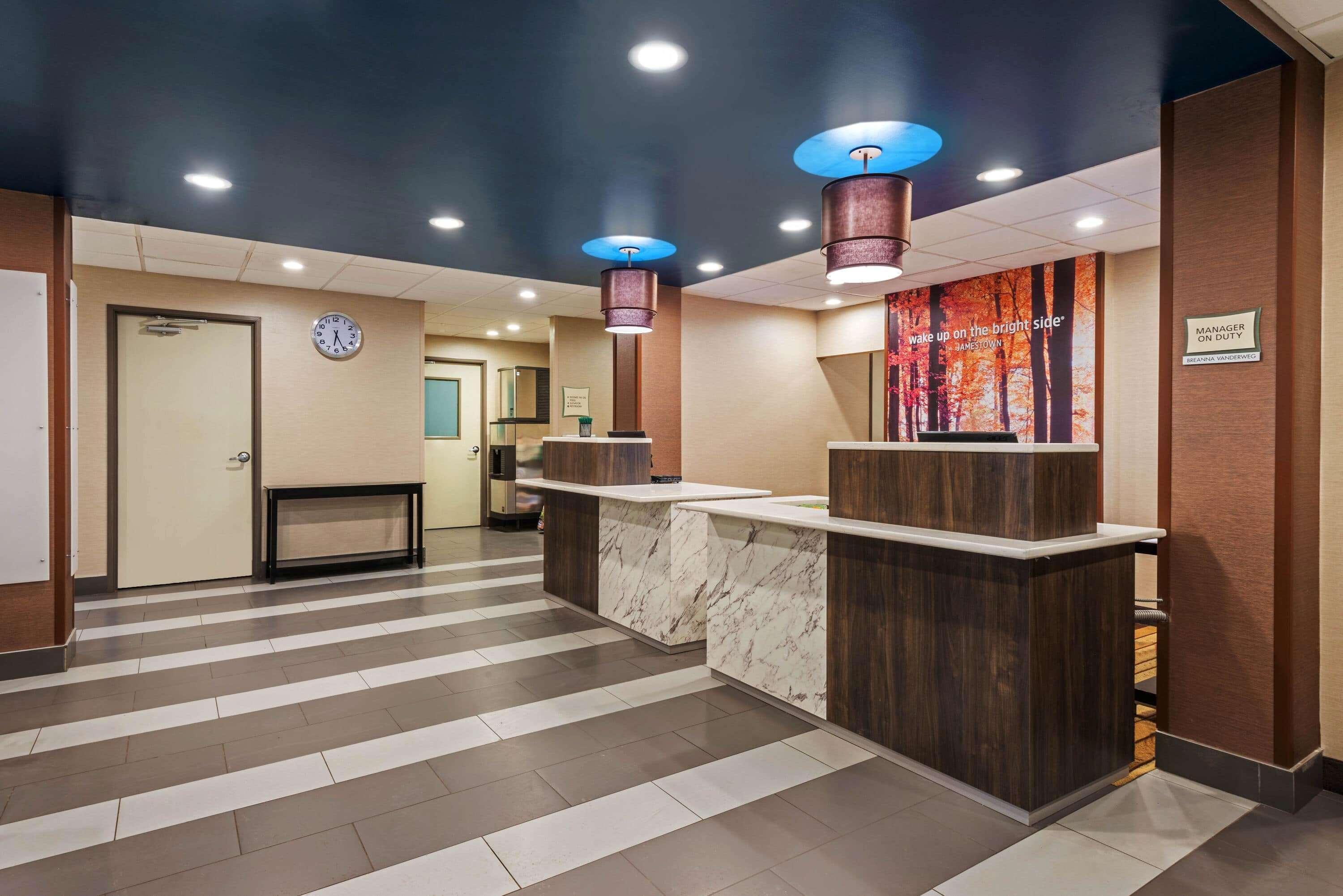 La Quinta By Wyndham Jamestown Extérieur photo