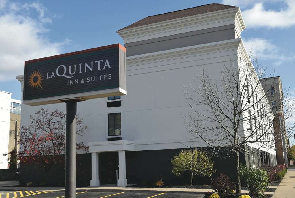 La Quinta By Wyndham Jamestown Extérieur photo